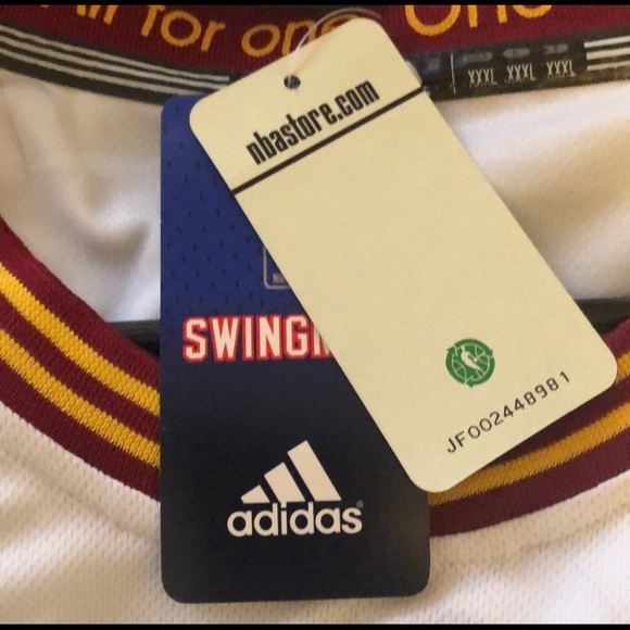 Kevin love cavs Jersey he still a cavs player - Picture 3 of 3